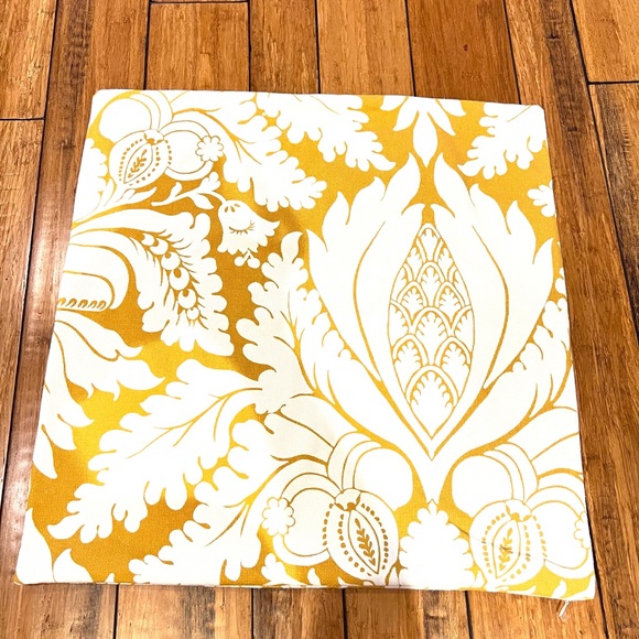 Pottery Barn Bedding Pottery Barn Pillow Cover Zip Closure 24x24